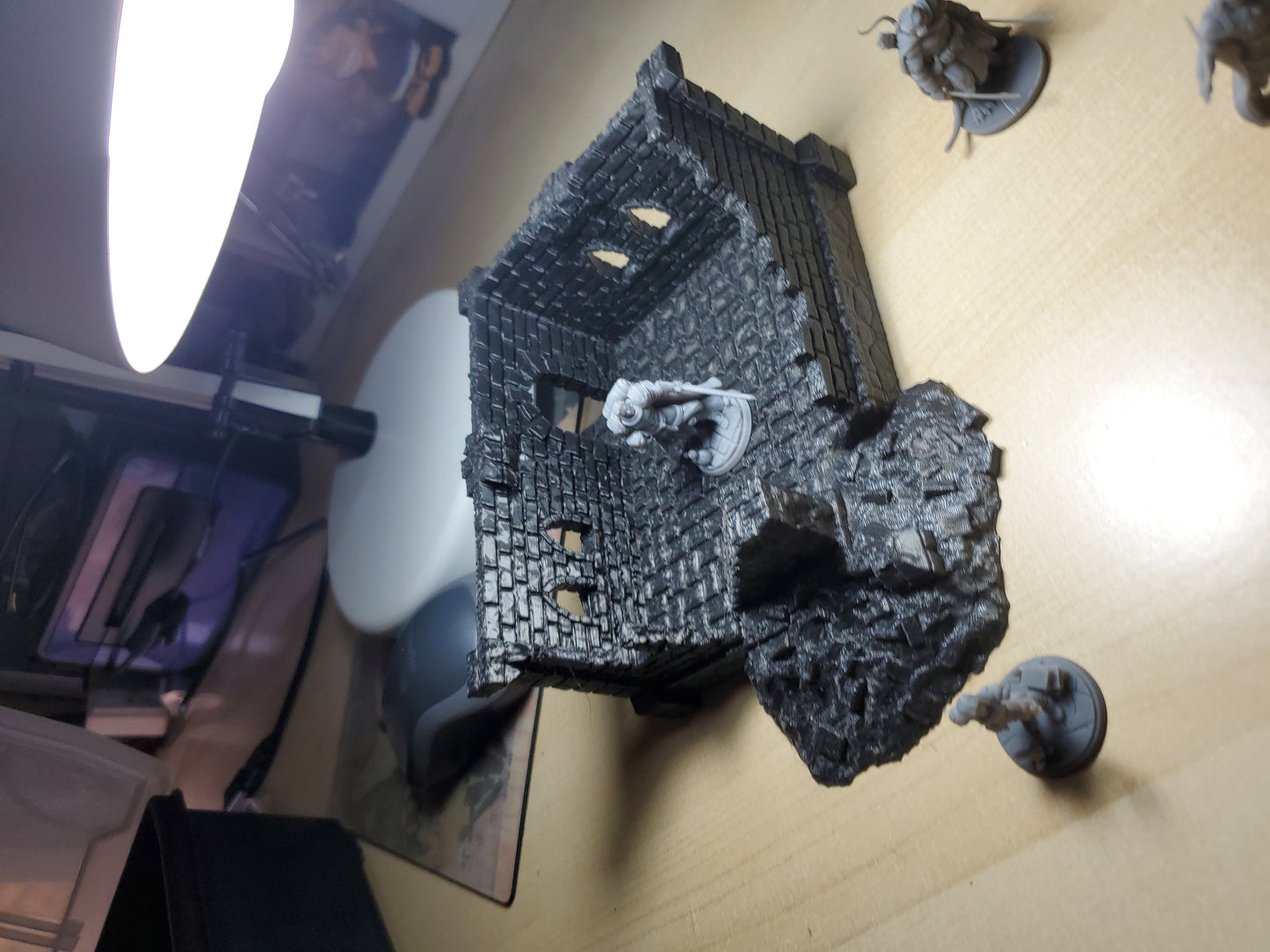 Dungeon and dragons figures and 2 buildings