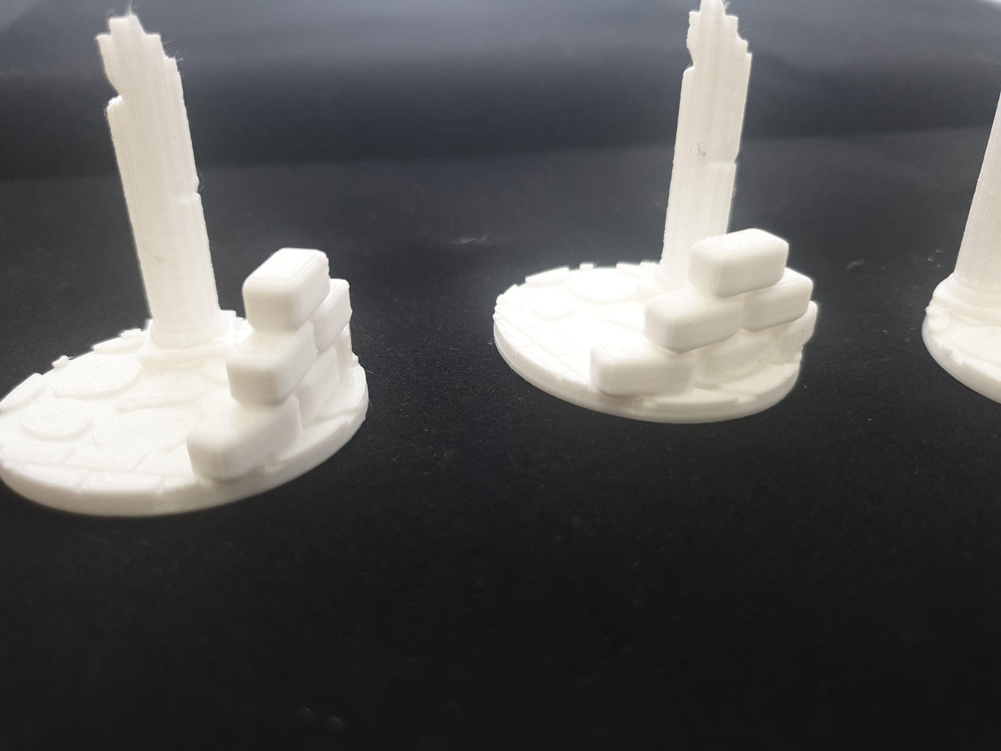 Hero bases in white for any table top hero